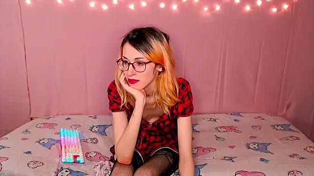 kawaii tiffy online show from May 24, 8:17 pm