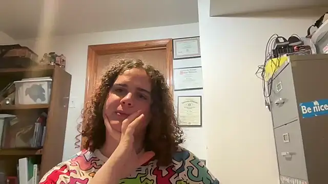 rose-thing online show from May 10, 5:01 am