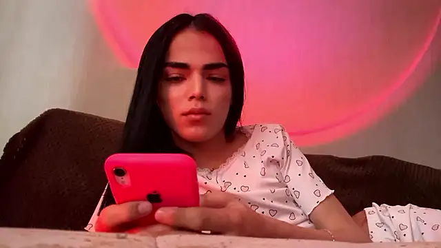 MarlyJess online show from May 28, 12:25 pm