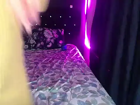 madame kitty online show from June 30, 1:05 am