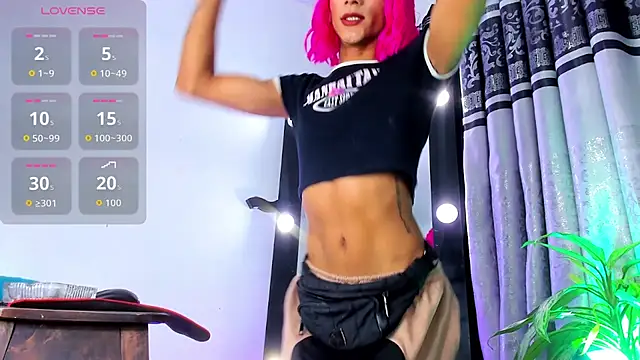 katiee11 online show from July 29, 1:48 am