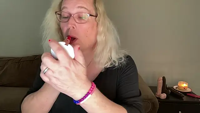 silverbanger3 online show from March 7, 2:17 am