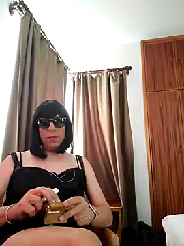 ladyofthenightlondon online show from July 4, 6:19 am
