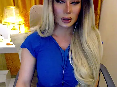 yourmistressofevil69 online show from April 11, 7:06 pm