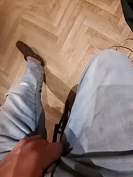 realeasy1 online show from September 26, 9:12 pm