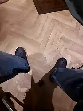 realeasy1 online show from April 2, 11:03 pm