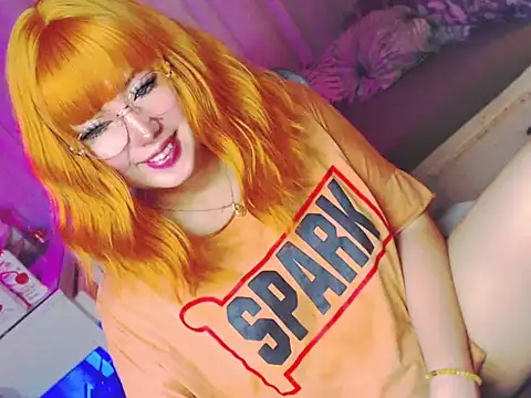HOTnWILDalice online show from May 8, 9:39 am