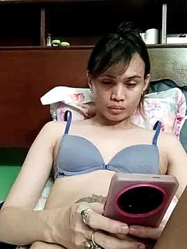 QueenSoreal online show from March 8, 11:46 am