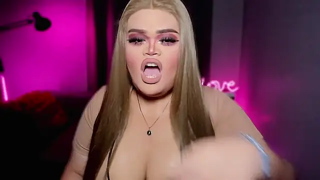 KarolinaThompson online show from March 26, 7:23 am