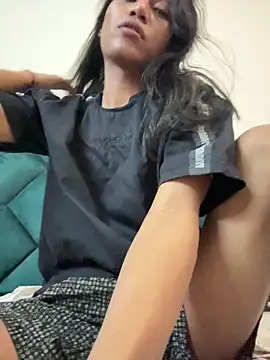 DarlingJenny22 online show from May 12, 7:39 am