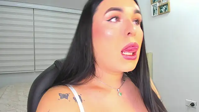 naty pink online show from August 9, 1:01 am