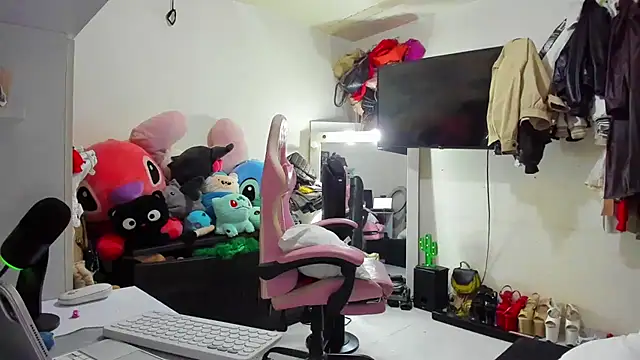 Lawrncesofiets online show from October 8, 2:02 am