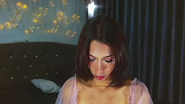 Kenisha Sweet online show from February 6, 10:37 am