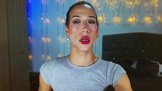 Kenisha Sweet online show from February 15, 11:49 pm
