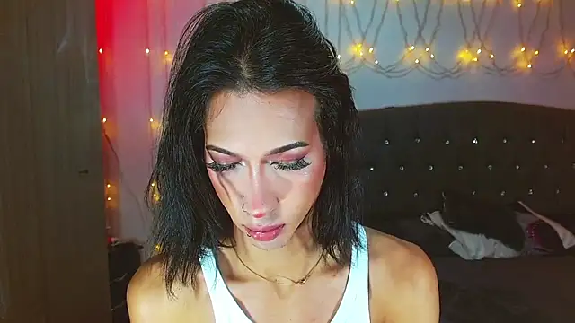 Kenisha Sweet online show from March 5, 12:40 pm