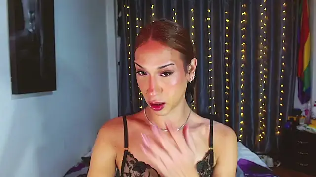 Kenisha Sweet online show from April 10, 11:43 pm