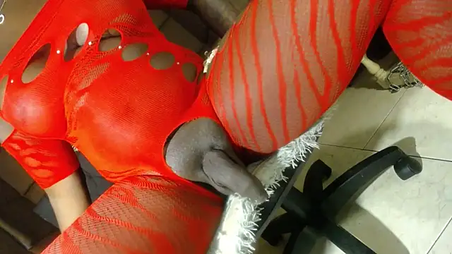 CatrinaGill online show from December 3, 8:35 pm