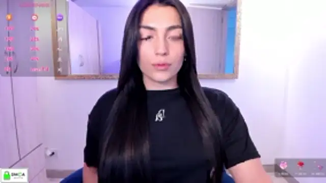 EricaVanderhill online show from December 19, 10:15 pm