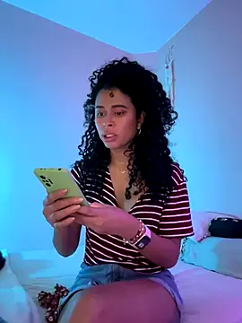 GabriSaenz online show from December 4, 1:25 pm