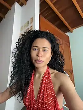 GabriSaenz online show from March 18, 1:14 pm