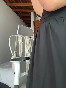 GabriSaenz online show from April 6, 12:38 pm