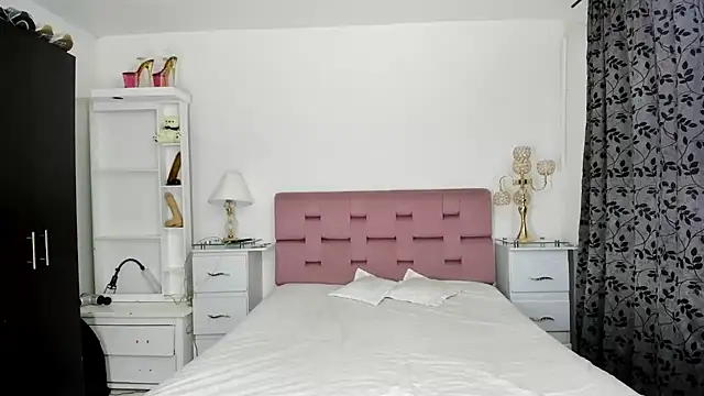 dollpamela online show from December 20, 2:16 pm