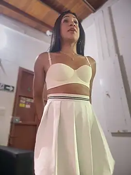 Ashly Miller online show from March 6, 8:36 pm