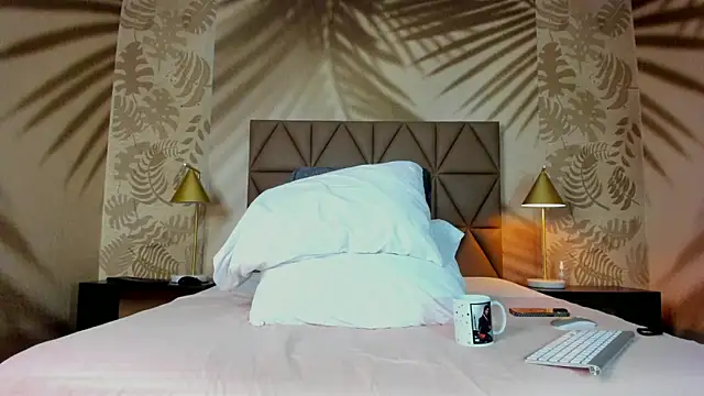 Scarleett 22 online show from March 7, 8:04 pm