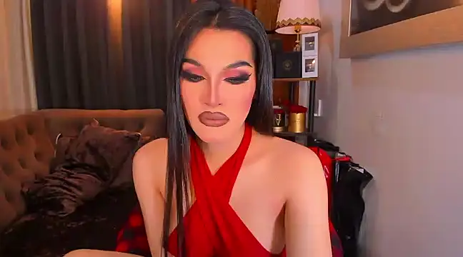 ChalanieFox online show from December 4, 2:03 am