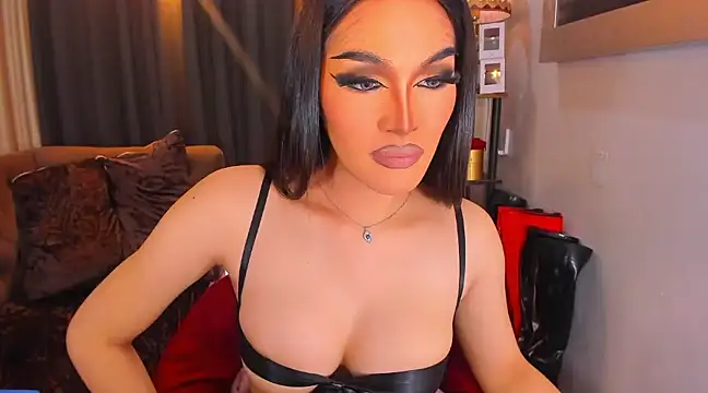 ChalanieFox online show from January 13, 5:01 am