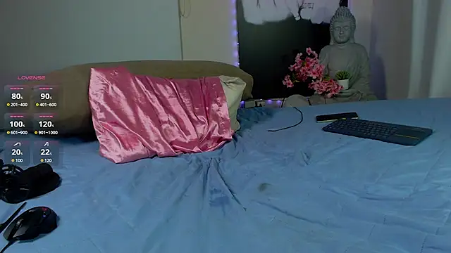 Elianmoon online show from November 24, 8:00 pm