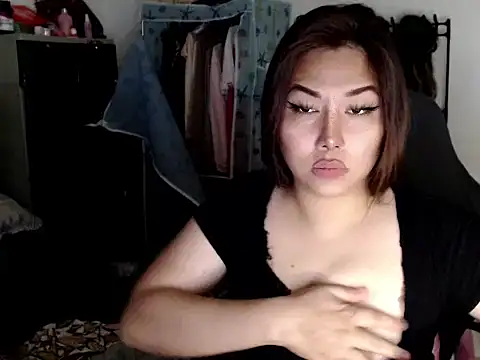 urqueendominant online show from October 31, 6:23 am