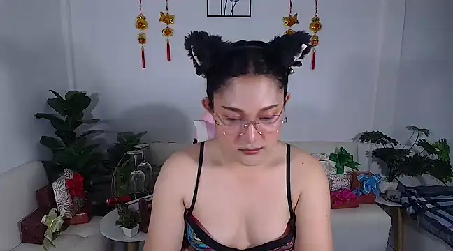 plysaithailand online show from March 3, 4:45 am