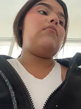 Lia sexx online show from December 22, 7:18 pm