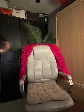 BigDominaMia online show from February 20, 6:19 am