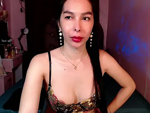 TSDESIREcindy29 online show from September 13, 11:38 am