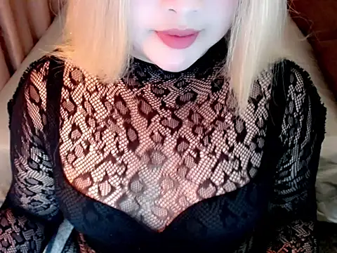 lovelygirlxxx online show from May 1, 5:50 pm