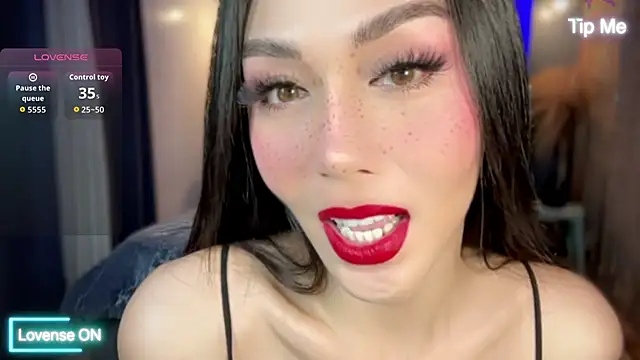 UrdreamTSgirl online show from December 22, 12:32 pm