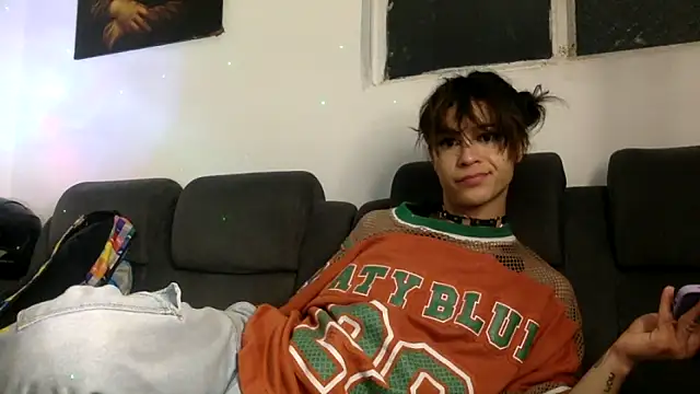 stormytt  online show from March 5, 2:16 am