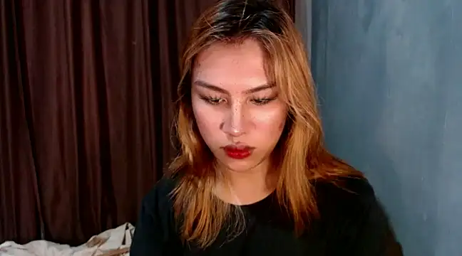 luxxy grand online show from February 4, 8:28 pm