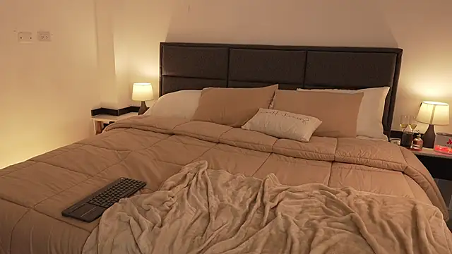 GiaFaaris online show from September 8, 4:16 pm