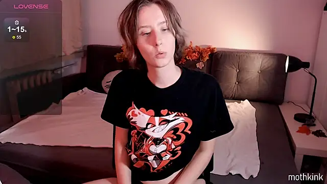 mothkink online show from October 29, 6:06 pm