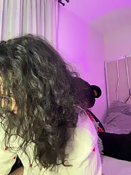Samantha Bernardo online show from June 25, 4:32 am