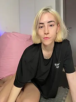 laliwhite online show from September 22, 11:21 pm