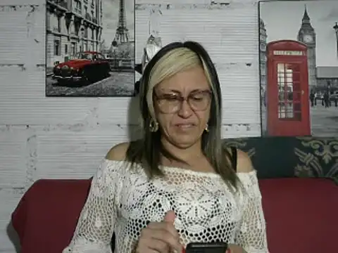 divahot08 online show from December 12, 2:33 pm