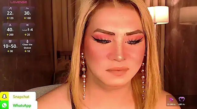 QUEEN GIAMOORE69 online show from January 23, 10:33 pm