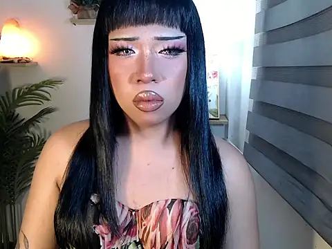 RebecaNextToYou online show from December 3, 5:50 pm