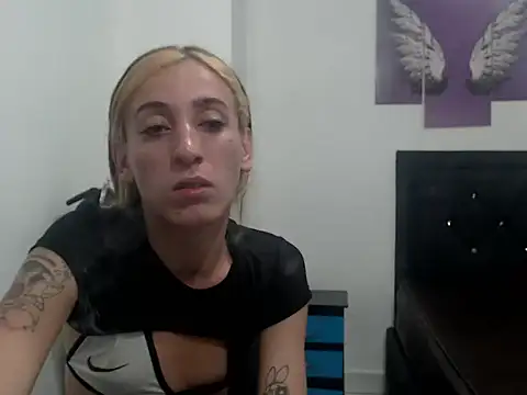 andreahhill online show from April 26, 2:37 pm