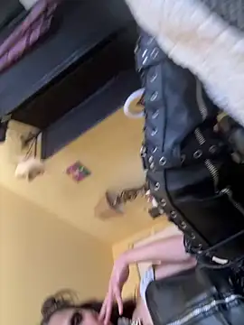 spoilbadkittynow online show from March 6, 8:03 pm