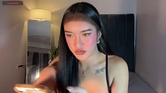 wiggle nibble online show from November 29, 6:43 pm